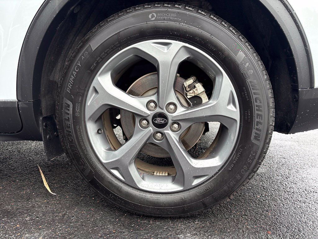 Used 2025 Ford Escape ST-Line FWD image 9