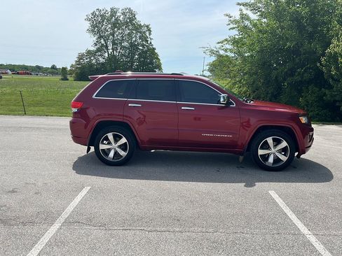Used 2015 Jeep Grand Cherokee Overland AWD/4WD image 7