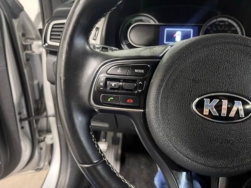 Used 2018 Kia Niro EX image 25