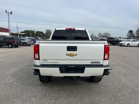 Used 2018 Chevrolet Silverado 1500 High Country image 6