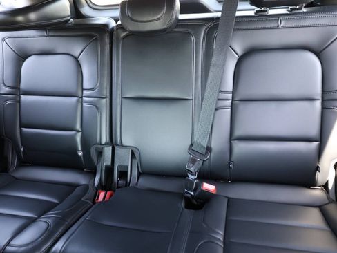 Used 2024 Lincoln Navigator L 4WD image 17