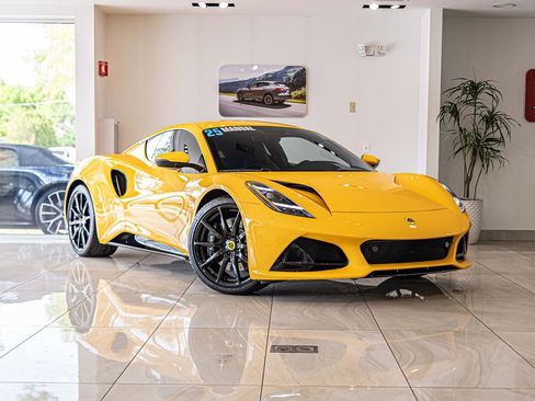 Used 2025 Lotus Emira RWD image 5