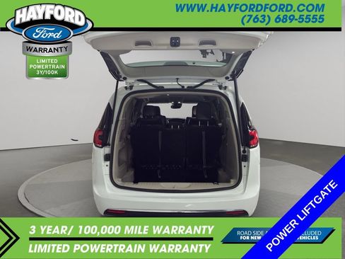 Used 2022 Chrysler Pacifica Touring-L FWD image 20