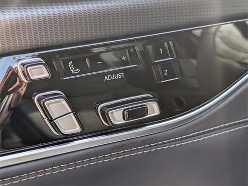 New 2026 Jeep Grand Wagoneer Summit image 10