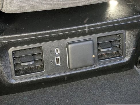 Used 2025 Chevrolet Silverado 1500 LT image 15