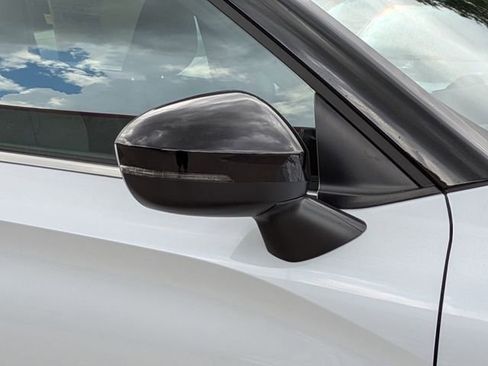 New 2026 Mitsubishi Outlander LE FWD image 12