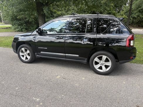 Used 2016 Jeep Compass High Altitude AWD/4WD image 5