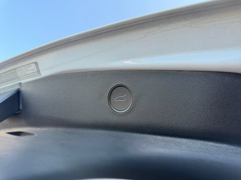 Used 2021 Tesla Model 3 Long Range AWD/4WD image 33