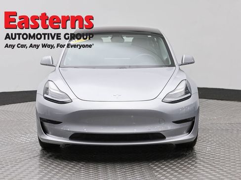 Used 2018 Tesla Model 3 Long Range RWD image 2