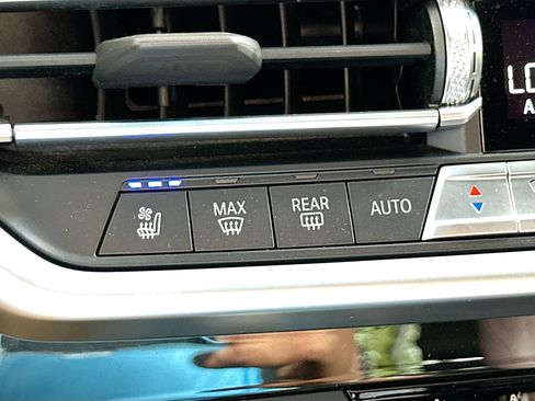 Used 2022 BMW X3 xDrive30i w/ M Sport Package 2 AWD/4WD image 20