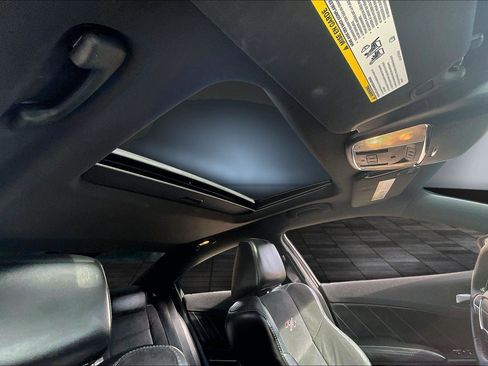 Used 2015 Dodge Charger R/T image 22