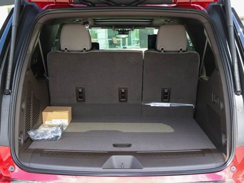 New 2026 GMC Yukon XL Elevation w/ Elevation Premium Package AWD/4WD image 9