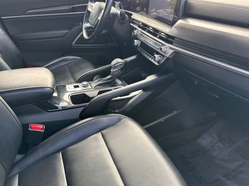 Used 2024 Kia Telluride LX image 20