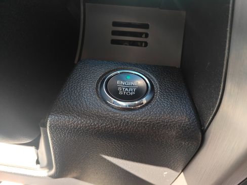 Used 2020 Ford F150 Platinum w/ Equipment Group 701A Luxury image 22