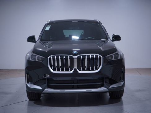 Used 2025 BMW X1 xDrive28i image 4