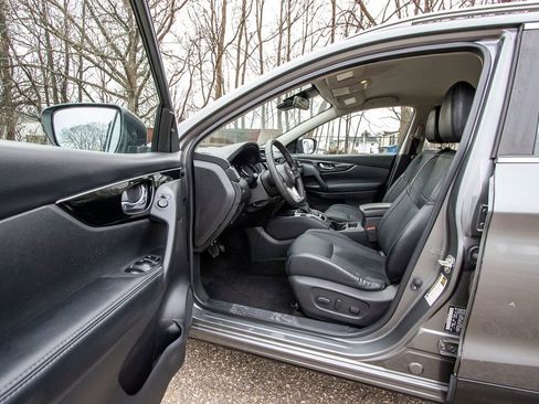 Used 2019 Nissan Rogue Sport SL image 8