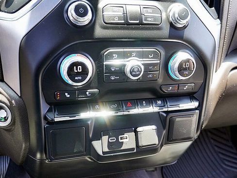 Used 2020 GMC Sierra 1500 Elevation w/ Elevation Convenience Package RWD image 28