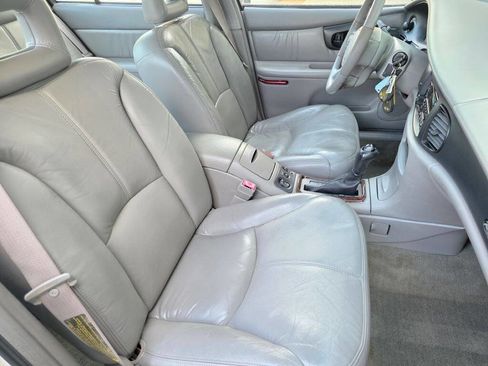 Used 2001 Buick Regal GS w/ Prestige Pkg image 13