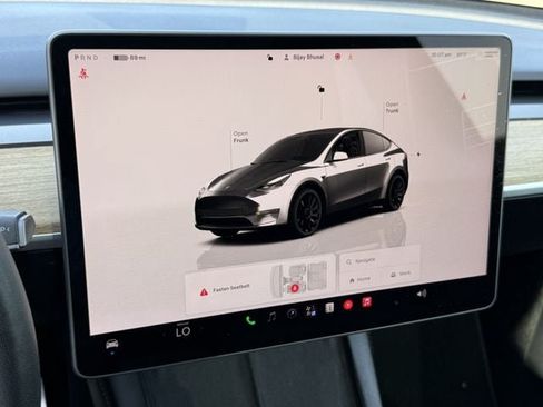 Used 2022 Tesla Model Y Performance AWD/4WD image 16