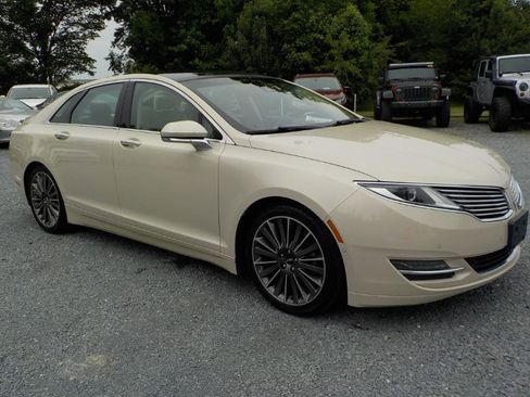Used 2015 Lincoln MKZ Hybrid w/ Equipment Group 202A Reserve image 7