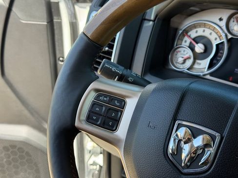 Used 2016 RAM 1500 Laramie Longhorn AWD/4WD image 18