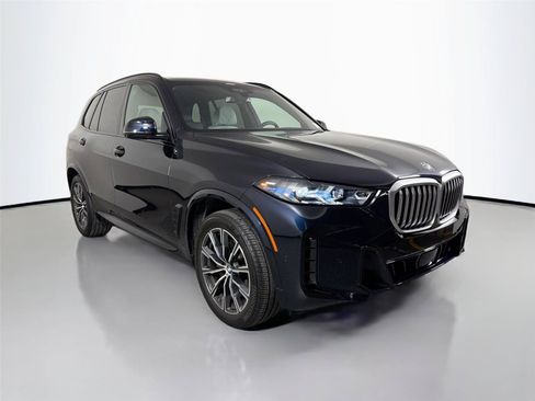Used 2025 BMW X5 sDrive40i w/ M Sport Package RWD image 3