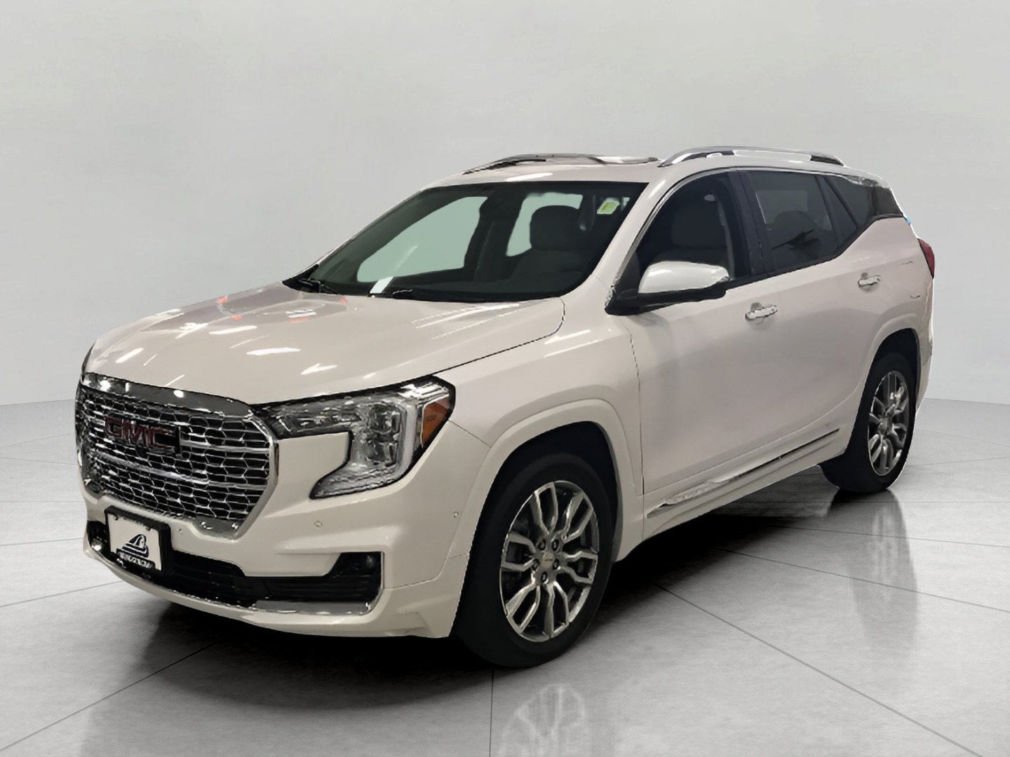 Used 2022 GMC Terrain Denali w/ Denali Premium Package AWD/4WD image 10