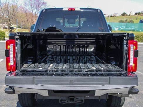 Used 2024 Ford F250 Lariat w/ Chrome Package image 23