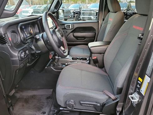 Used 2024 Jeep Gladiator Rubicon w/ Safety Group image 17