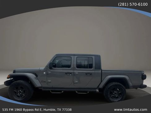 Used 2022 Jeep Gladiator Overland w/ Popular Equipment Package AWD/4WD image 3