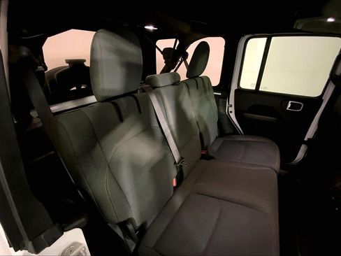 Used 2024 Jeep Wrangler Unlimited Sahara AWD/4WD image 23