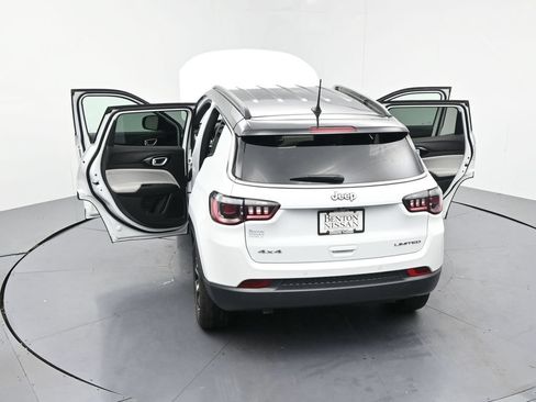 Used 2025 Jeep Compass Limited AWD/4WD image 25
