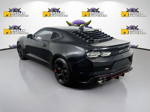 Used 2021 Chevrolet Camaro LT w/ RS Package RWD image 7