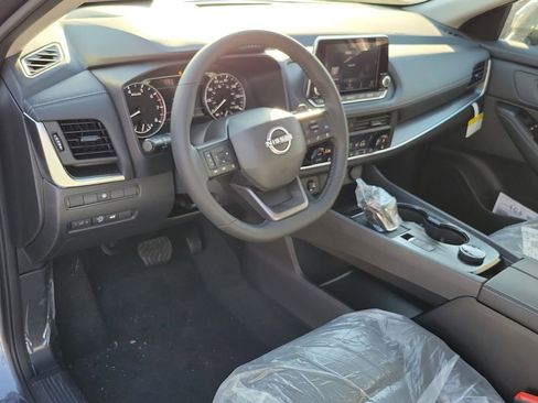 New 2026 Nissan Rogue SV AWD/4WD image 17