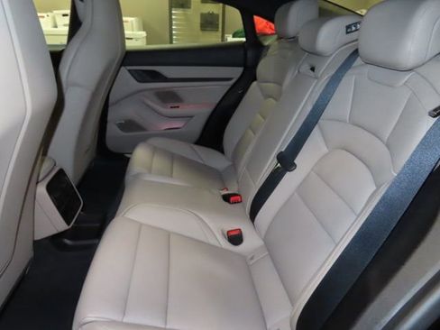 Used 2021 Porsche Taycan 4S image 20