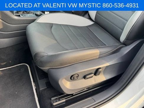 Certified 2023 Volkswagen Taos SEL AWD/4WD image 38