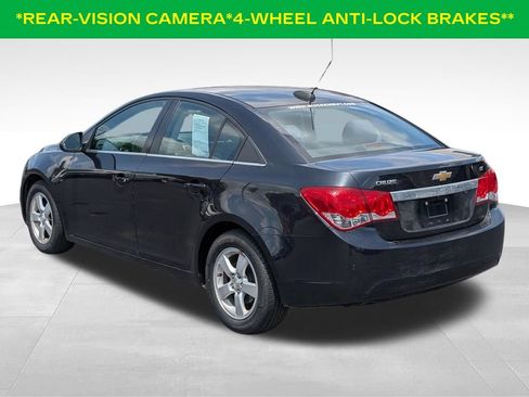 Used 2016 Chevrolet Cruze LT w/ Technology Package FWD image 8