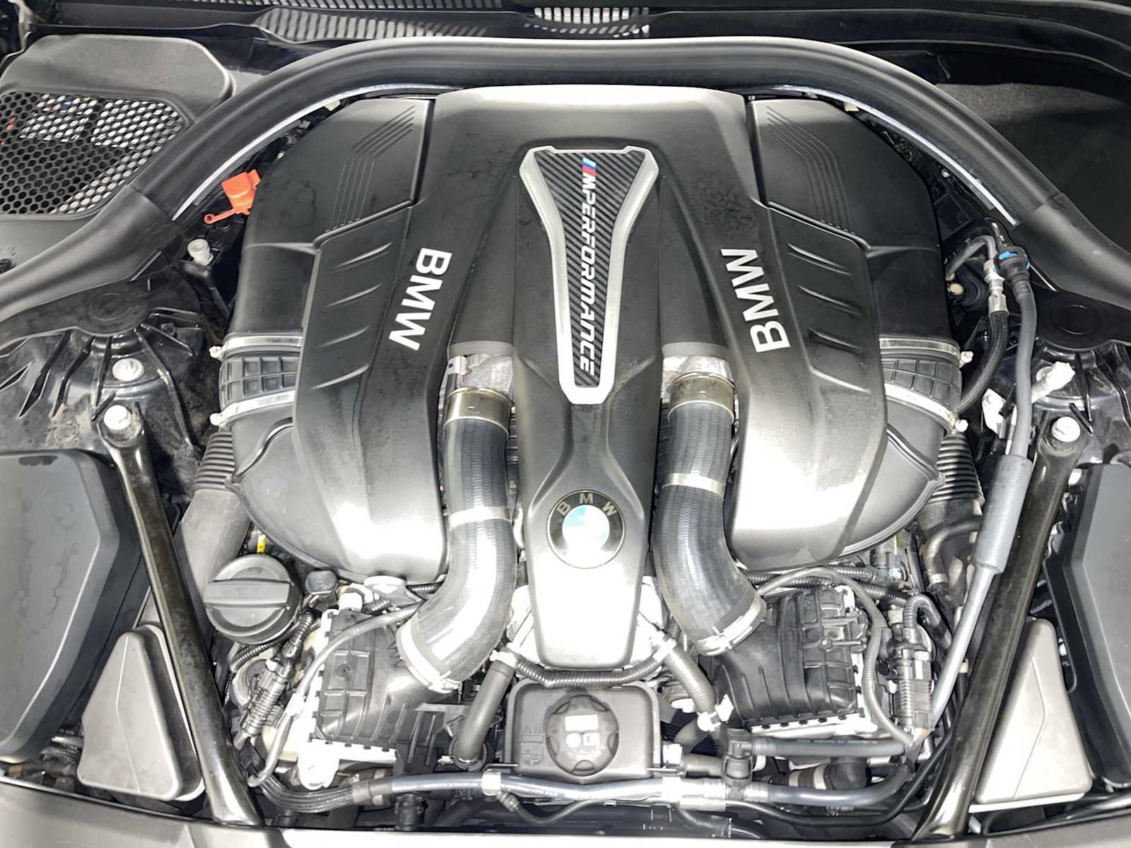 Used 2018 BMW M550i xDrive AWD/4WD image 9