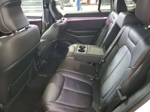 Used 2024 Jeep Wagoneer Launch Edition AWD/4WD image 11