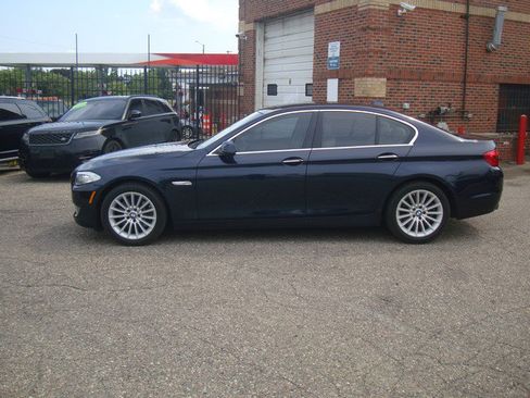 Used 2011 BMW 535i Sedan RWD image 2
