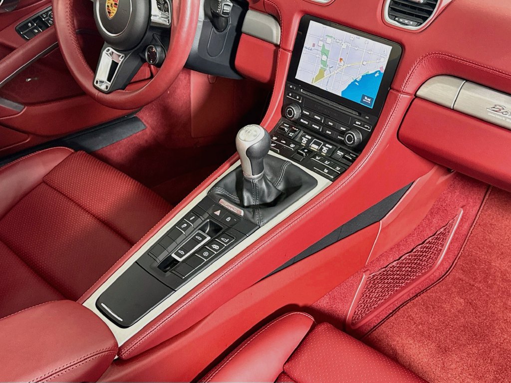 Used 2022 Porsche 718 Boxster RWD image 19
