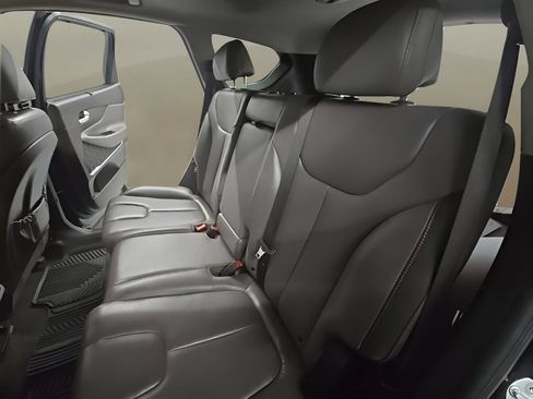 Used 2020 Hyundai Santa Fe SEL w/ Convenience + Premium Package FWD image 17