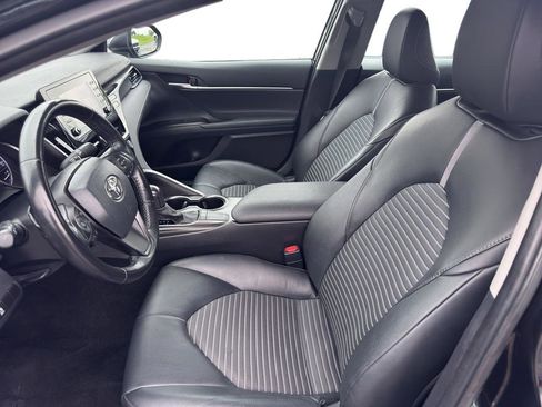 Used 2024 Toyota Camry SE FWD image 10