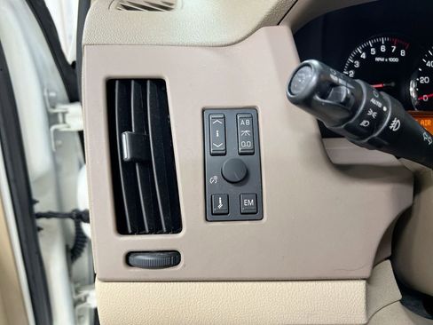 Used 2006 Cadillac STS w/ Preferred Equipment Group RWD image 17