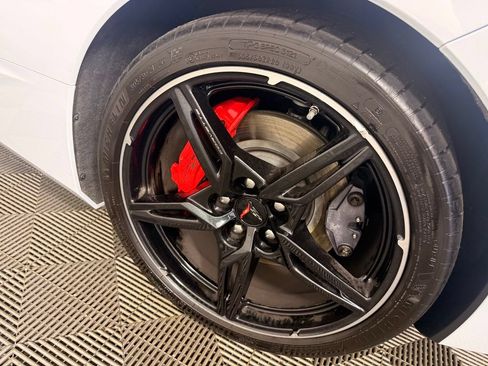 Used 2024 Chevrolet Corvette Stingray Preferred Cpe w/ Z51 Performance Package RWD image 17