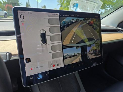 Used 2022 Tesla Model 3 Long Range AWD/4WD image 19