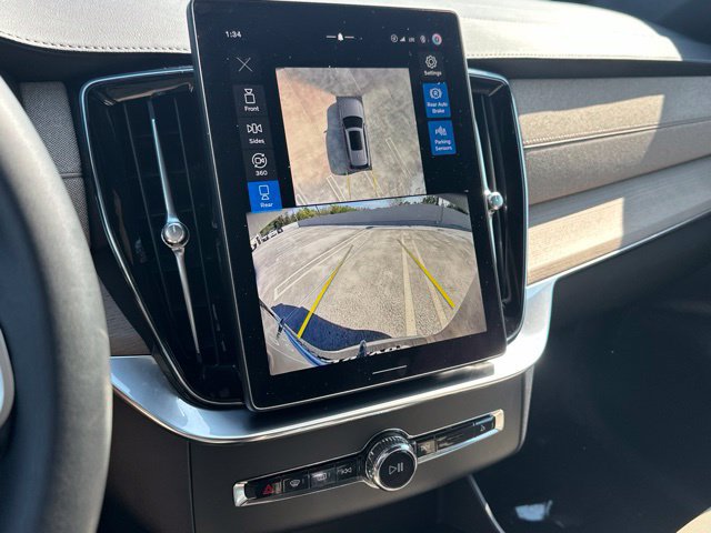 Certified 2026 Volvo XC90 B6 Plus AWD/4WD image 25