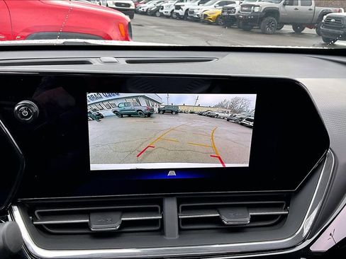 Used 2025 Chevrolet Trax ACTIV FWD image 14