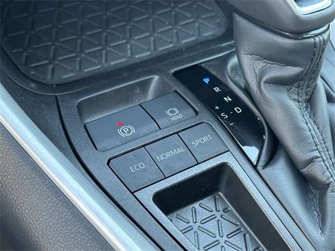 Used 2023 Toyota RAV4 XLE Premium image 21