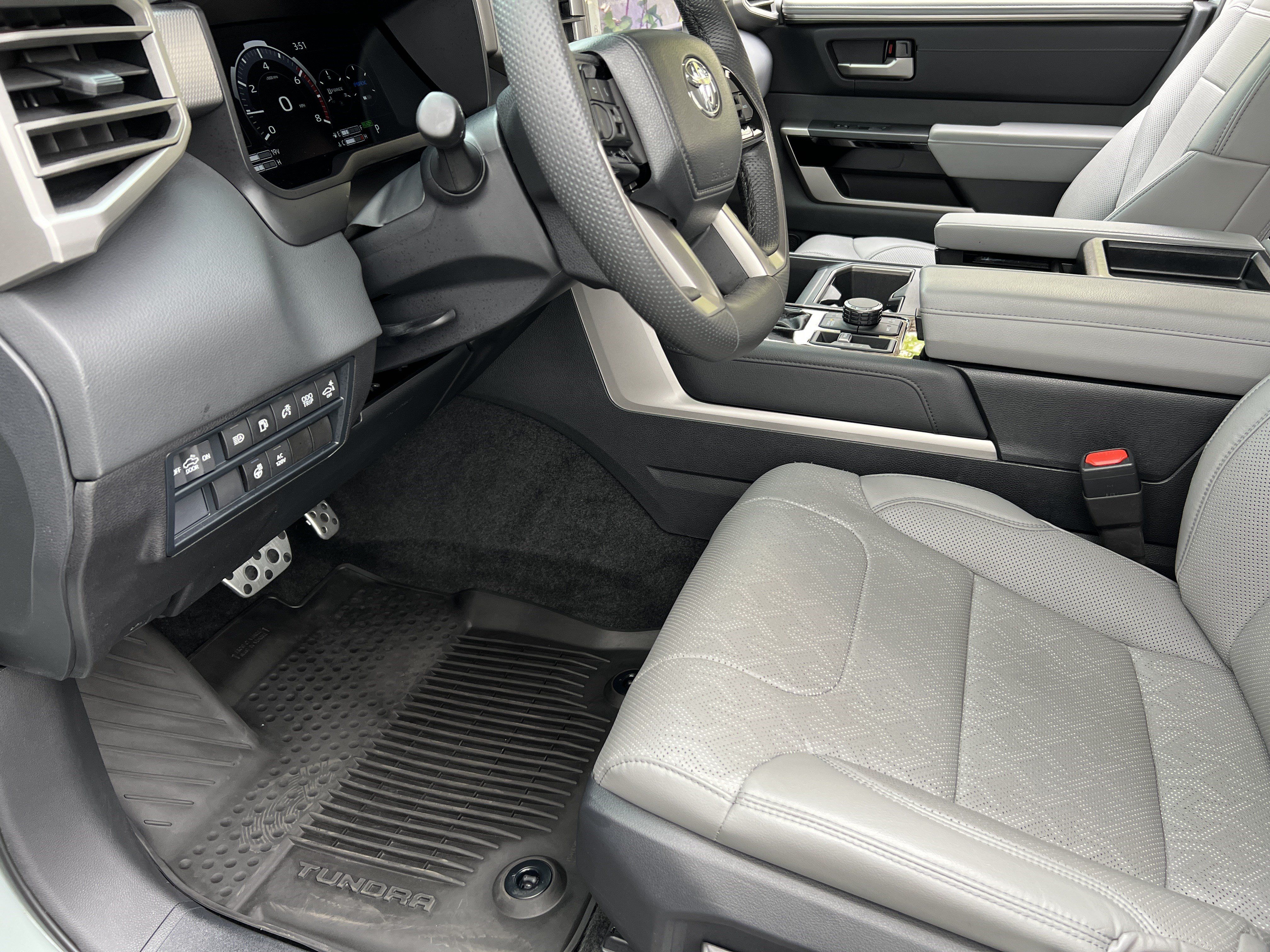 Used 2024 Toyota Tundra Limited w/ TRD Off-Road Package AWD/4WD image 17